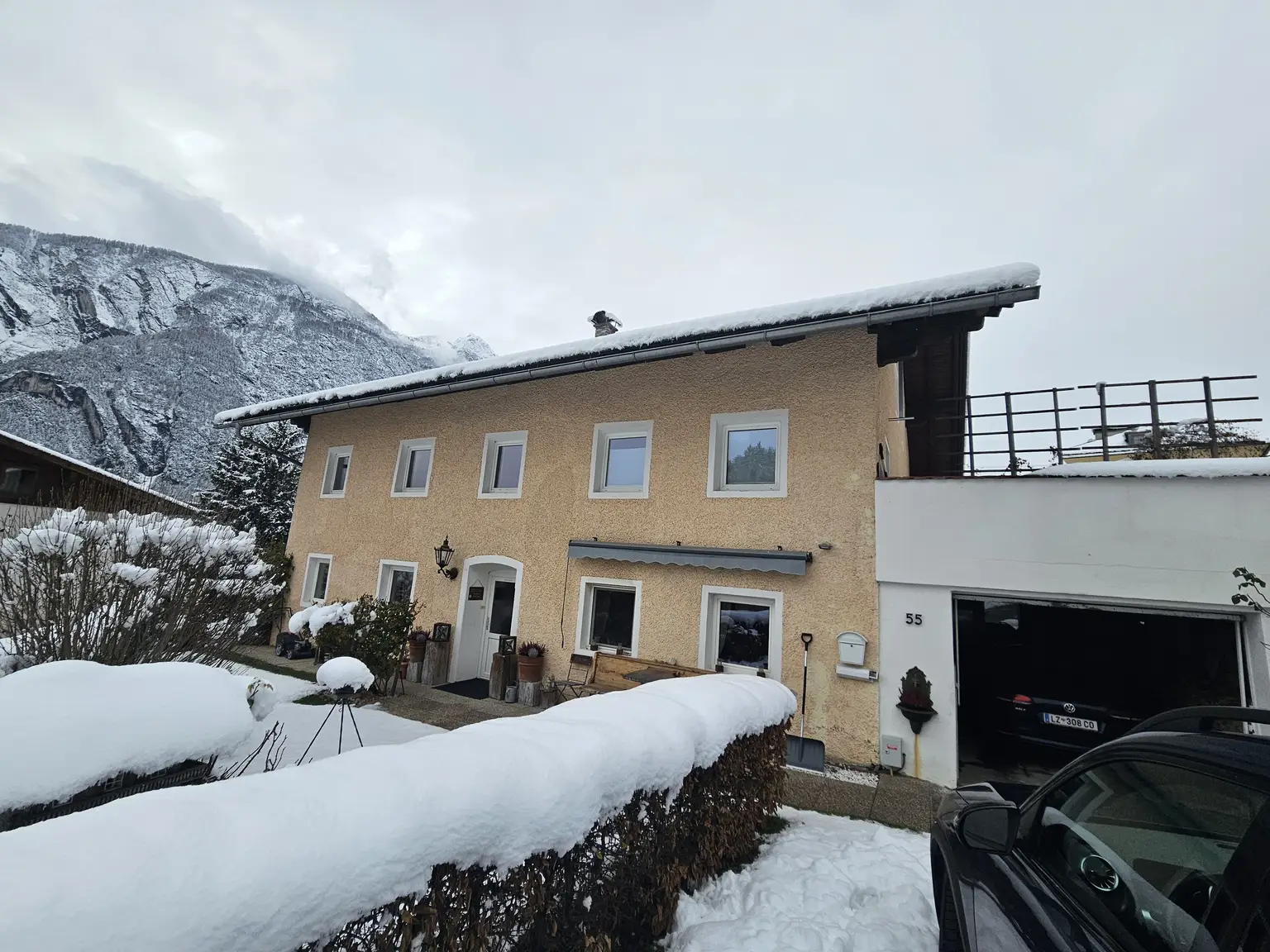 Gepflegtes Landhaus mit insgesamt 5 Wohnungen