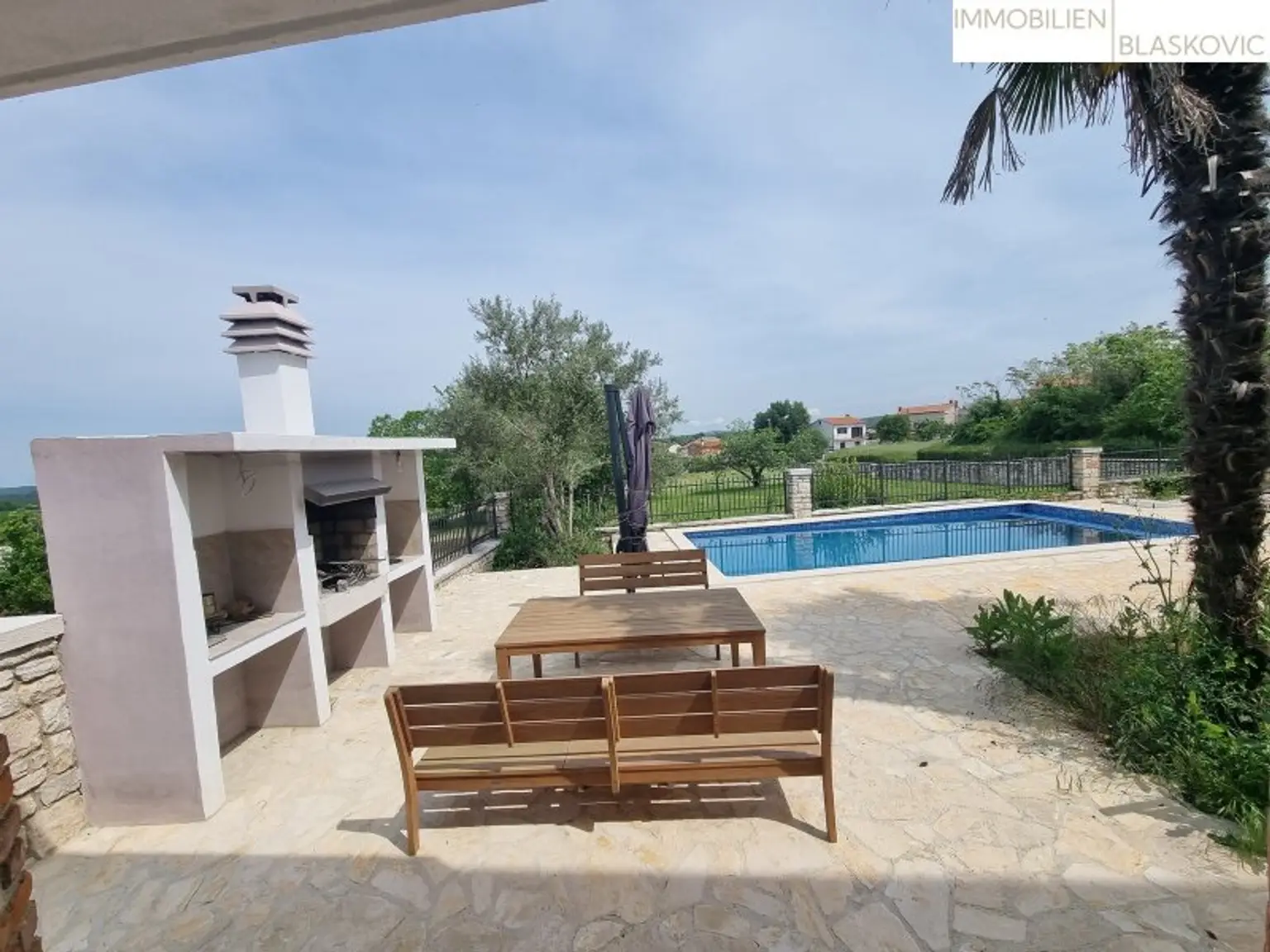 Juwel - Restauriertes Steinhaus mit Pool und Meerblick
