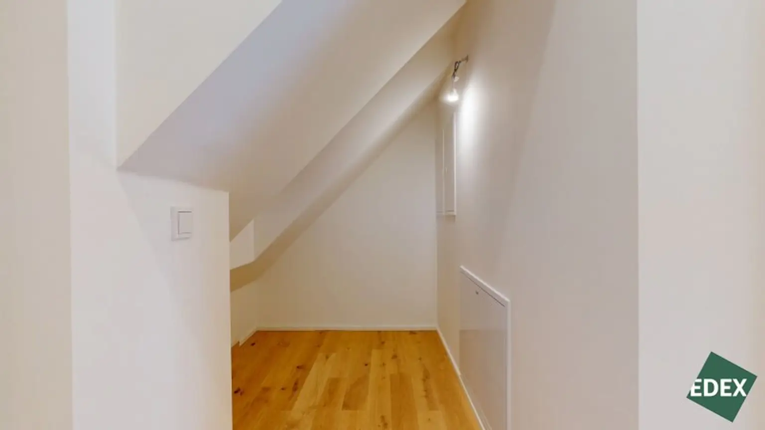ERSTBEZUG | Lichtdurchflutete 2-Zimmer Wohnung mit großzügigem Balkon und Klimaanlage