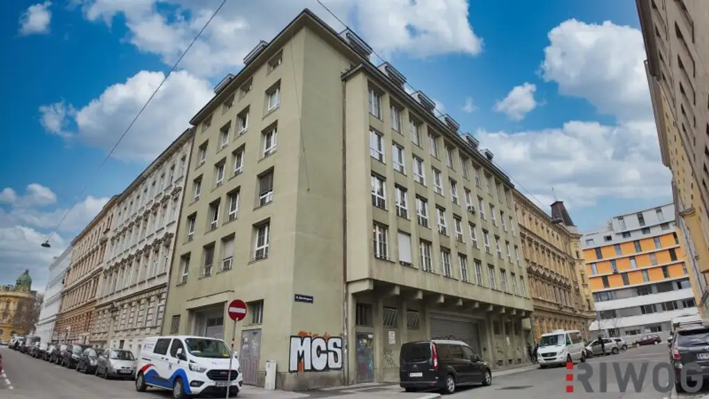 Heller Büro-/Lagerraum mit ca. 11m² | U-Bahnnähe und Lastenaufzug vorhanden