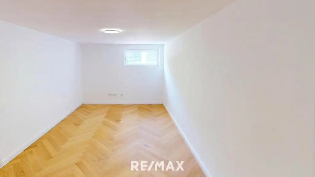 ETWAS GANZ BESONDERES Neuwertige Villa in Grün und Ruhelage mit gepflegtem Garten in privilegierter Lage Wien 1210