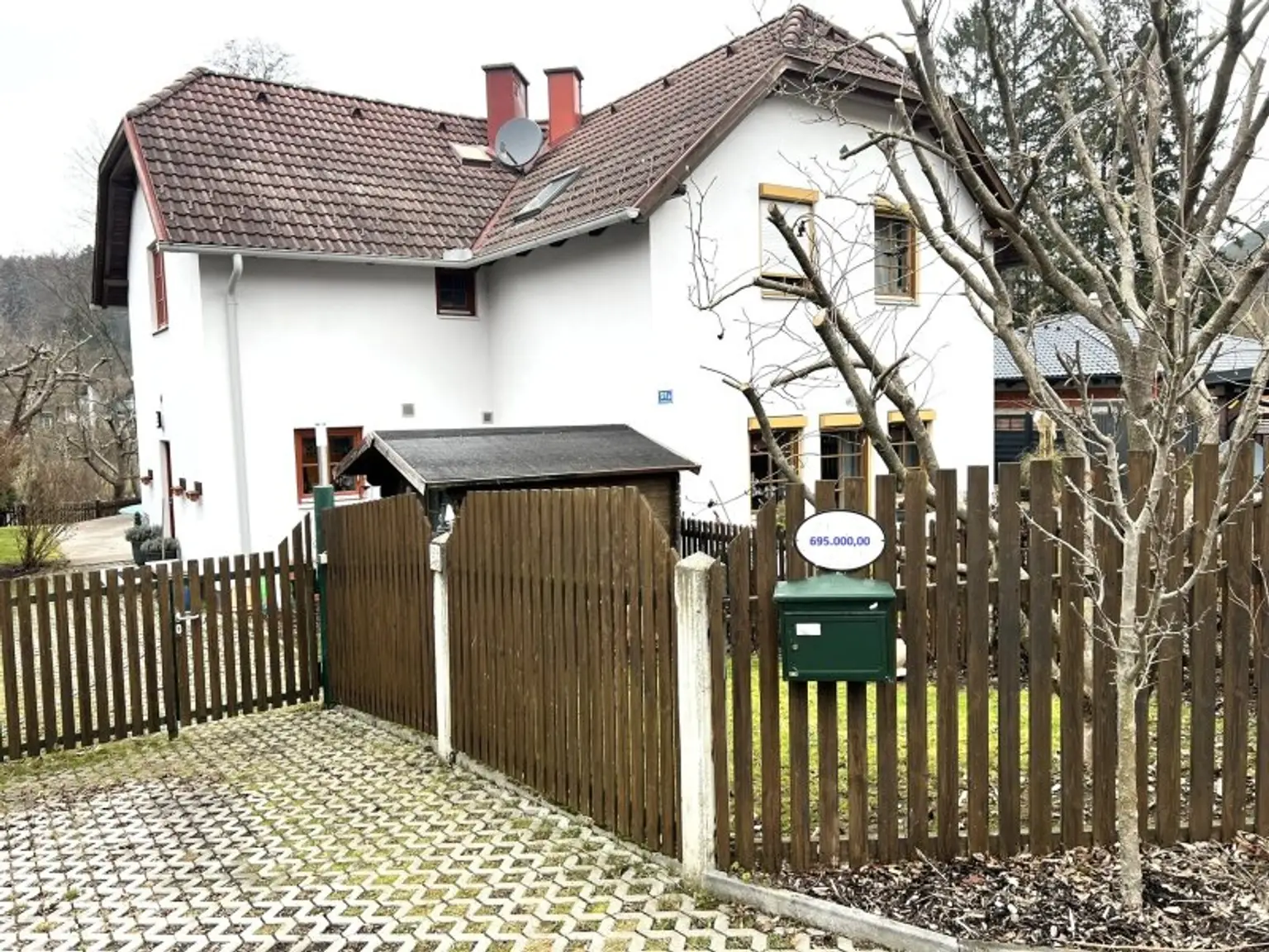 (!) Familienhit mit Charme - gut geschnittene Doppelhaushälfte mit Garten & Pool in Gaaden (!)