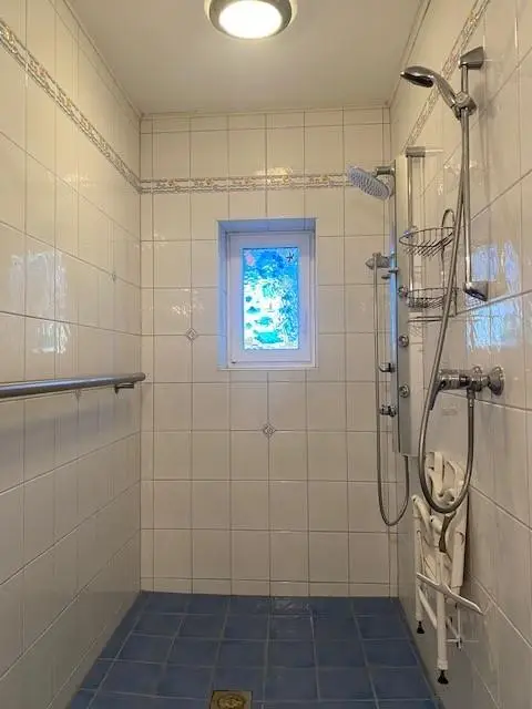 Mehrfamilienhaus in Wiener Neustadt- viel Platz für Generationen!