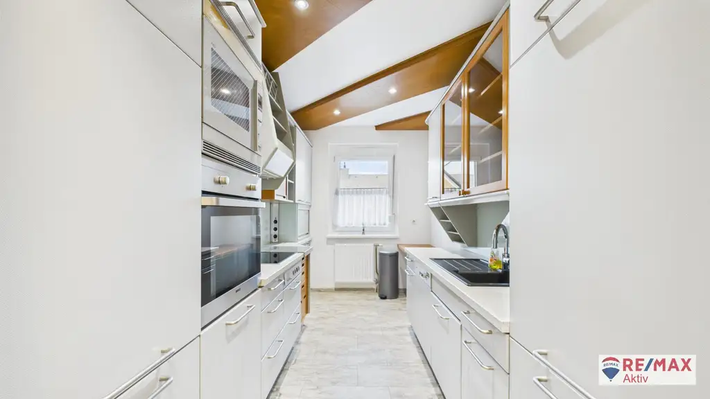 Gepflegte 3-Zimmer-Wohnung mit Loggia in zentraler Lage von Gänserndorf