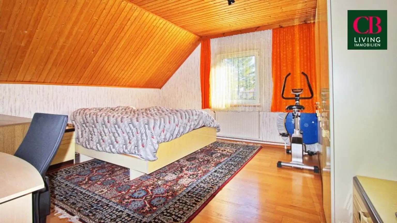 HAUS IN SEHR GUTER LAGE MIT VIEL POTENZIAL !!