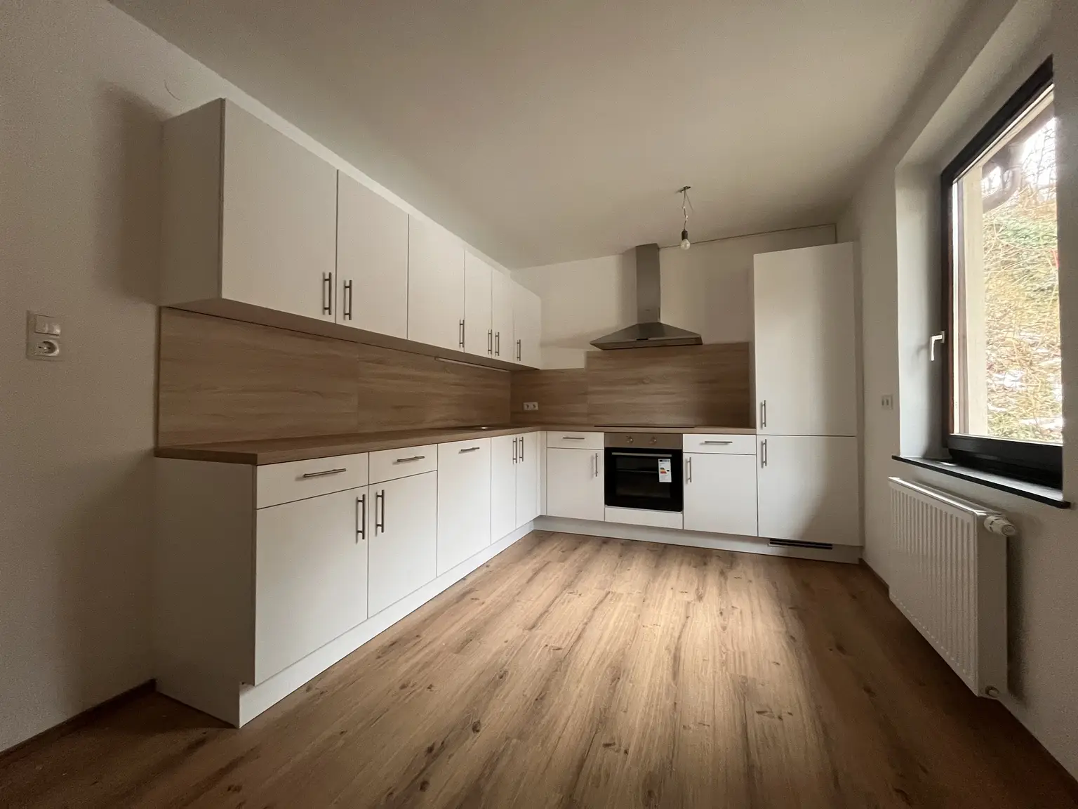 ###ERSTBEZUG###Exklusives Wohnerlebnis am Römerberg – Ruhe, Natur & Stadtnähe in Baden