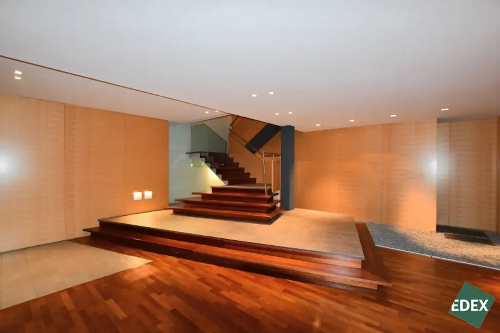 Große Geschäftsfläche mit Seminarraum in Nußdorf