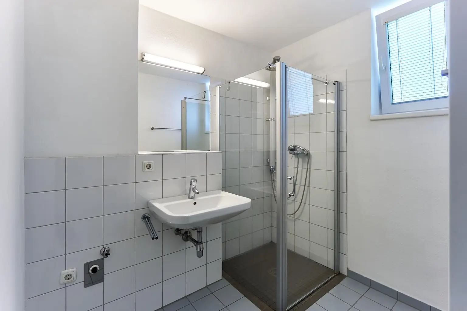 Mühlau: 2 Zimmer-Wohnung mit großer Terrasse!
