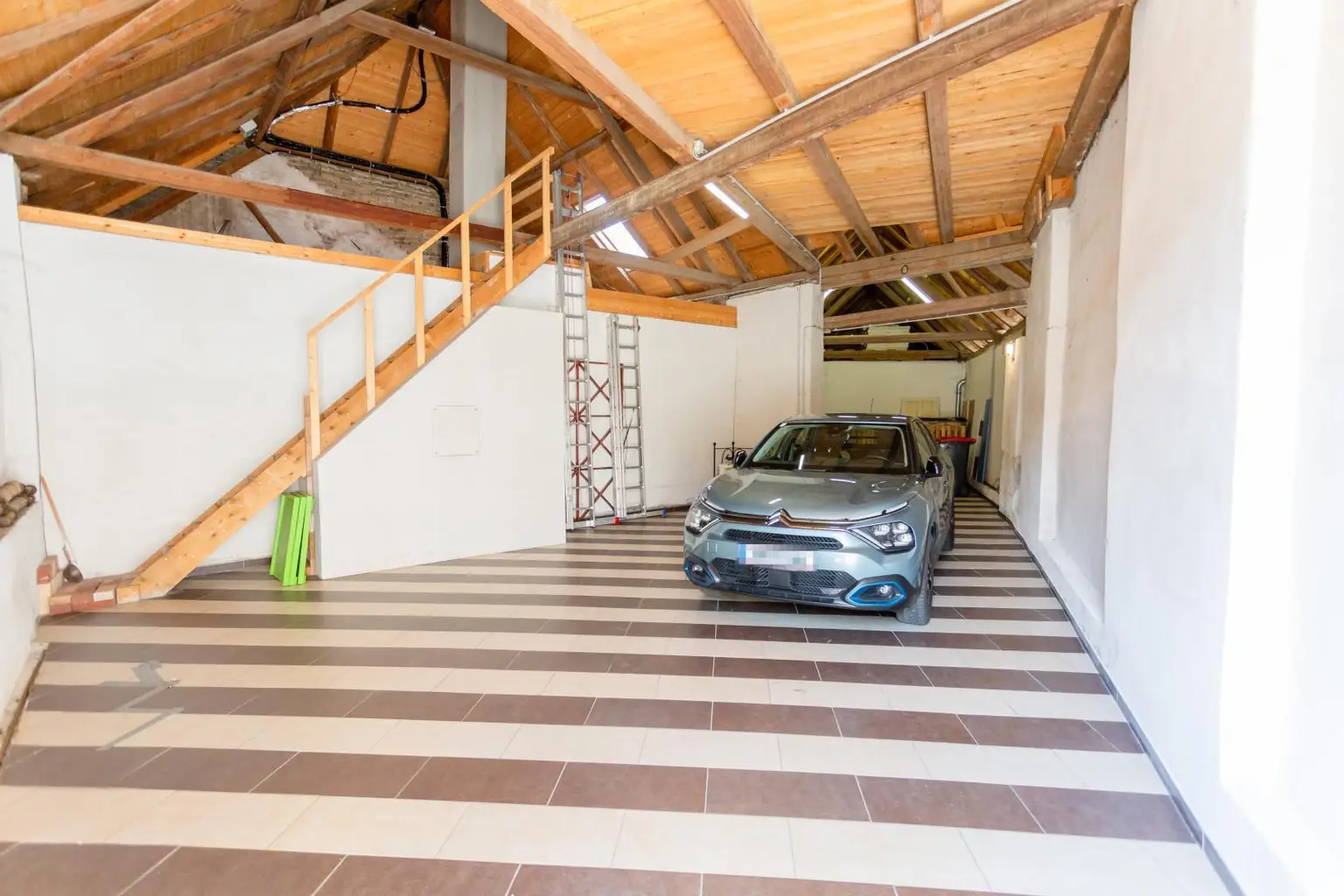 Bürotrakt_Garage