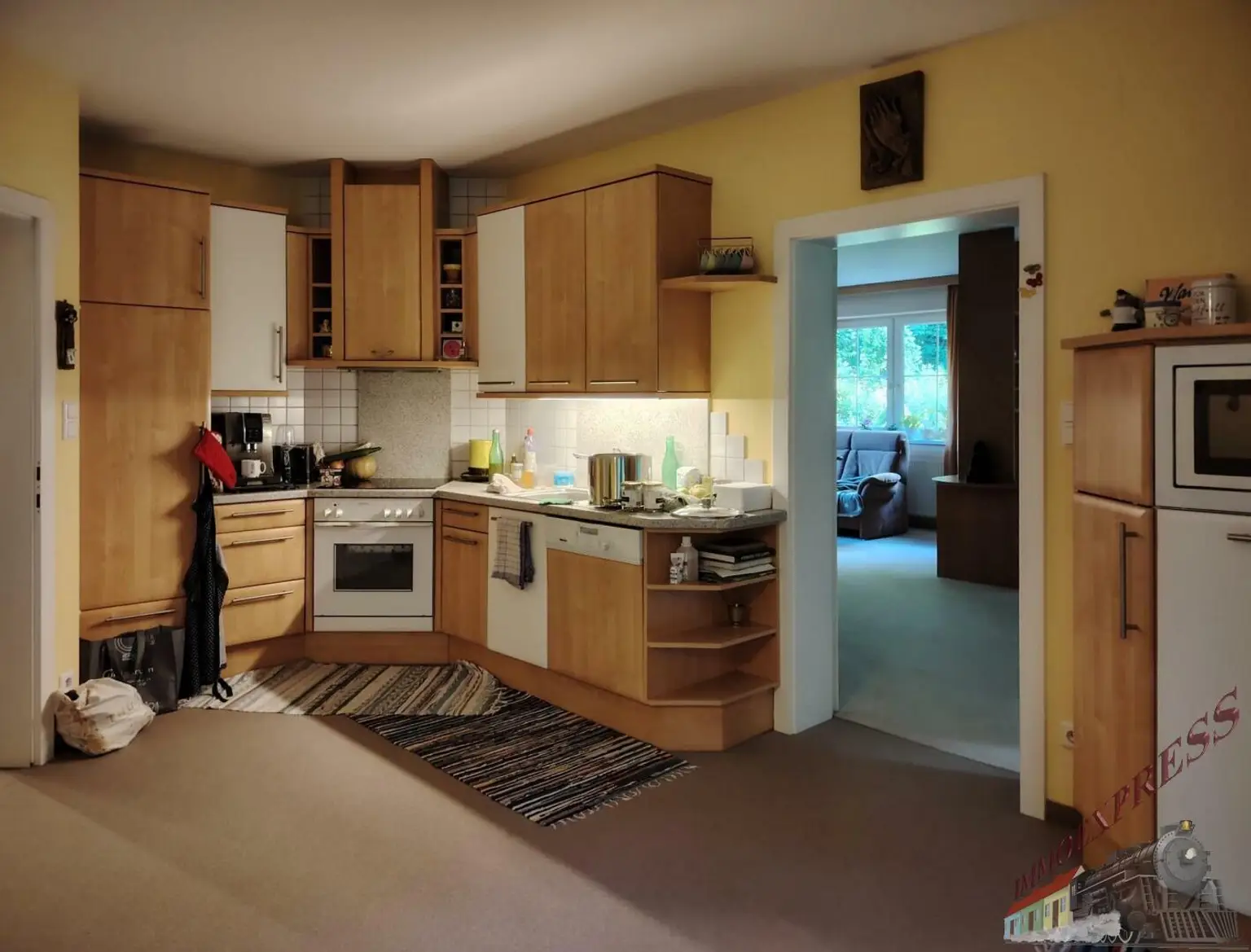 Tolle Villa mit neuer PV-Anlage bietet viel Platz und ruhige, grüne Umgebung – 38 min zur Stadtgrenze Wien!