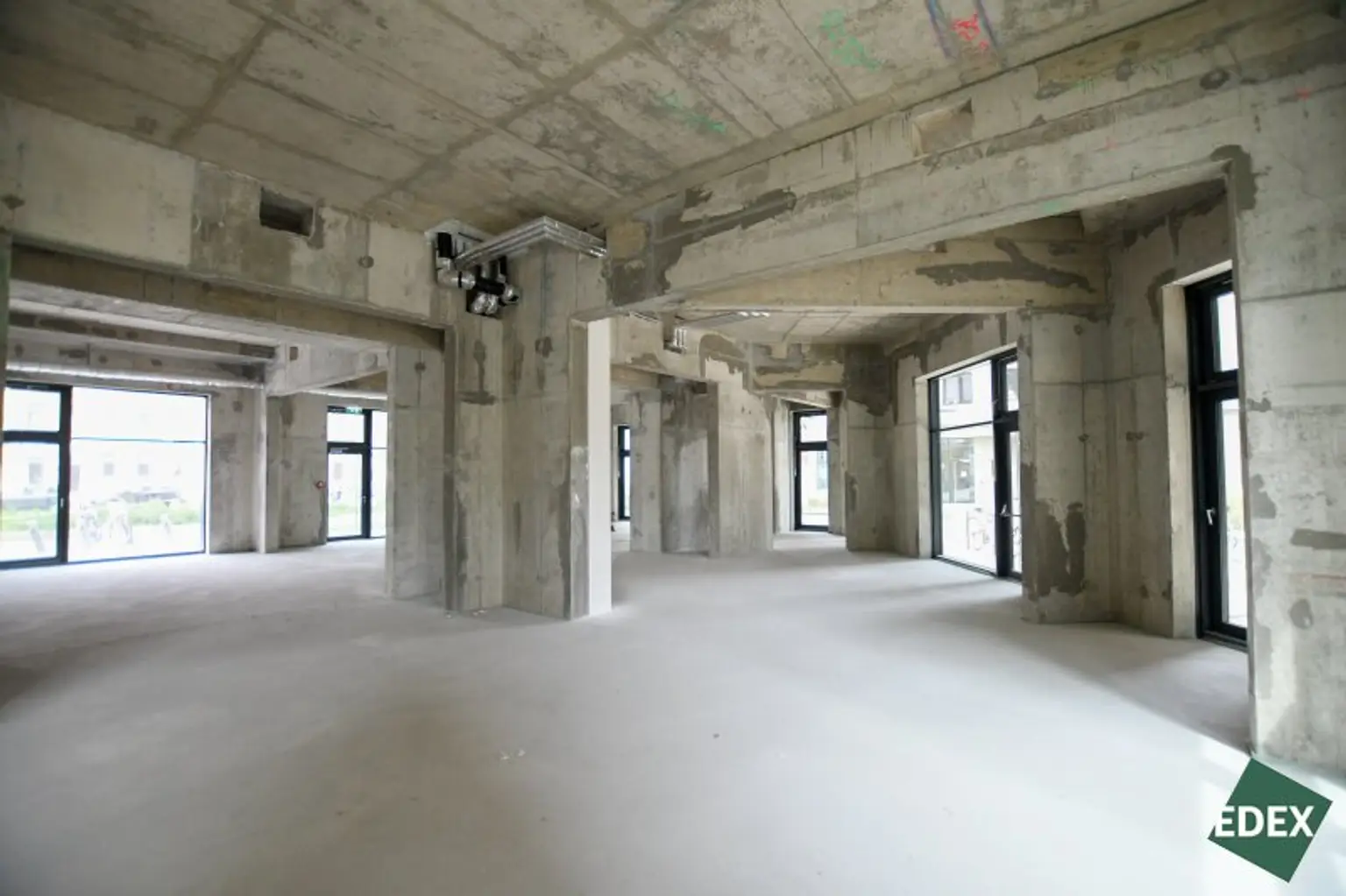 Erstbezug | Moderne Gewerbefläche mit hoher Sichtbarkeit und flexibler Nutzung