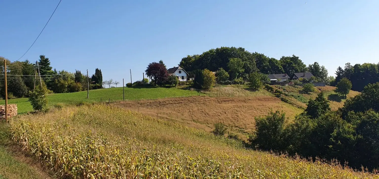 SLOWENIEN!!! Sanierungsbedürftiges Knusperhäuschen in einmaliger Aussichtslage!