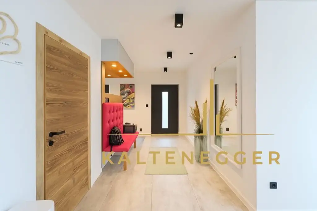 Luxuriöses Einfamilienhaus mit Pool in Kottingbrunn - hochwertig und modern