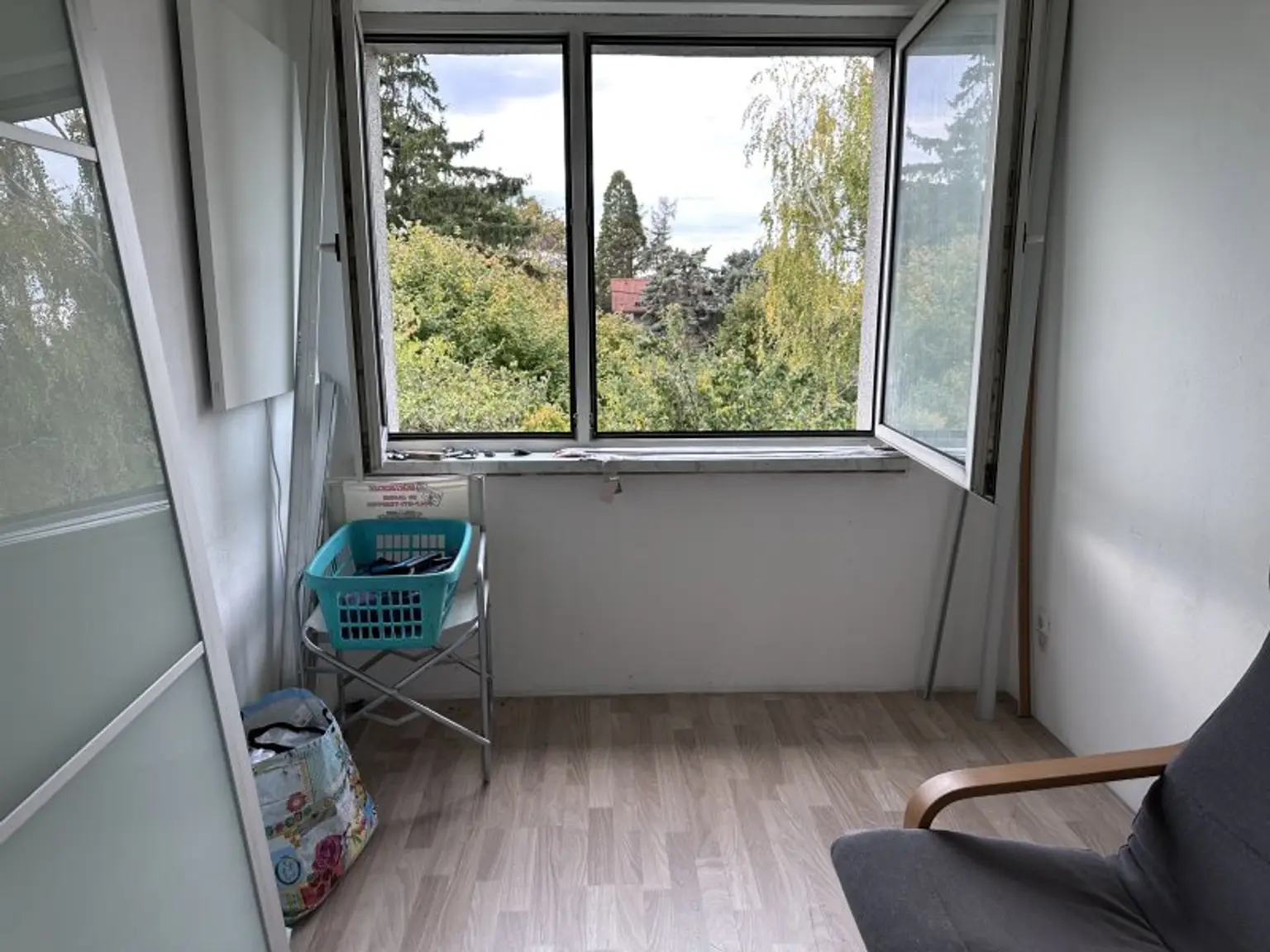 Grundstück mit Zweifamilienhaus in Ruhelage - Variable Gestaltungsmöglichkeiten vorhanden