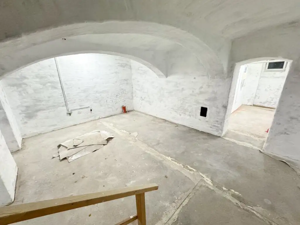 PROVISIONSFREI! Hannovermarkt, Wallensteinstraße Lager / Magazin mit 46,51 m2 Nutzfläche und Strassenzugang zu vermieten!