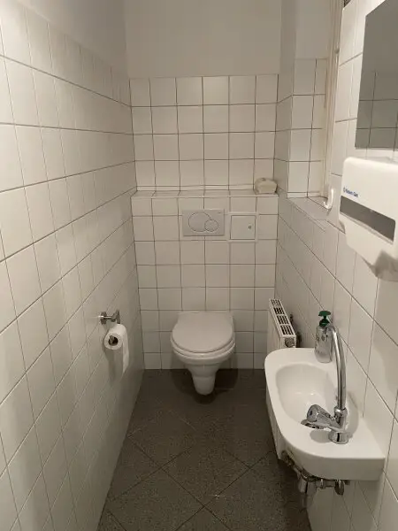 4-ZIMMER-BÜRO IN PALAIS BEIM STADTPARK/U4!