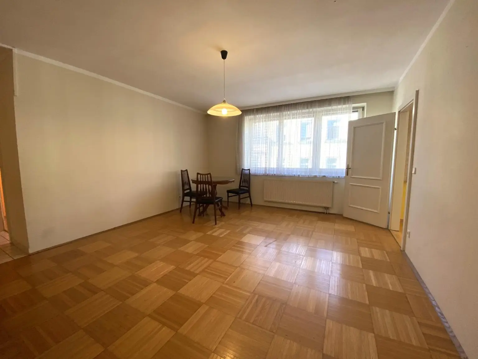 3-Zimmer-Wohnung nahe Gersthofer Platz u. Türkenschanzpark