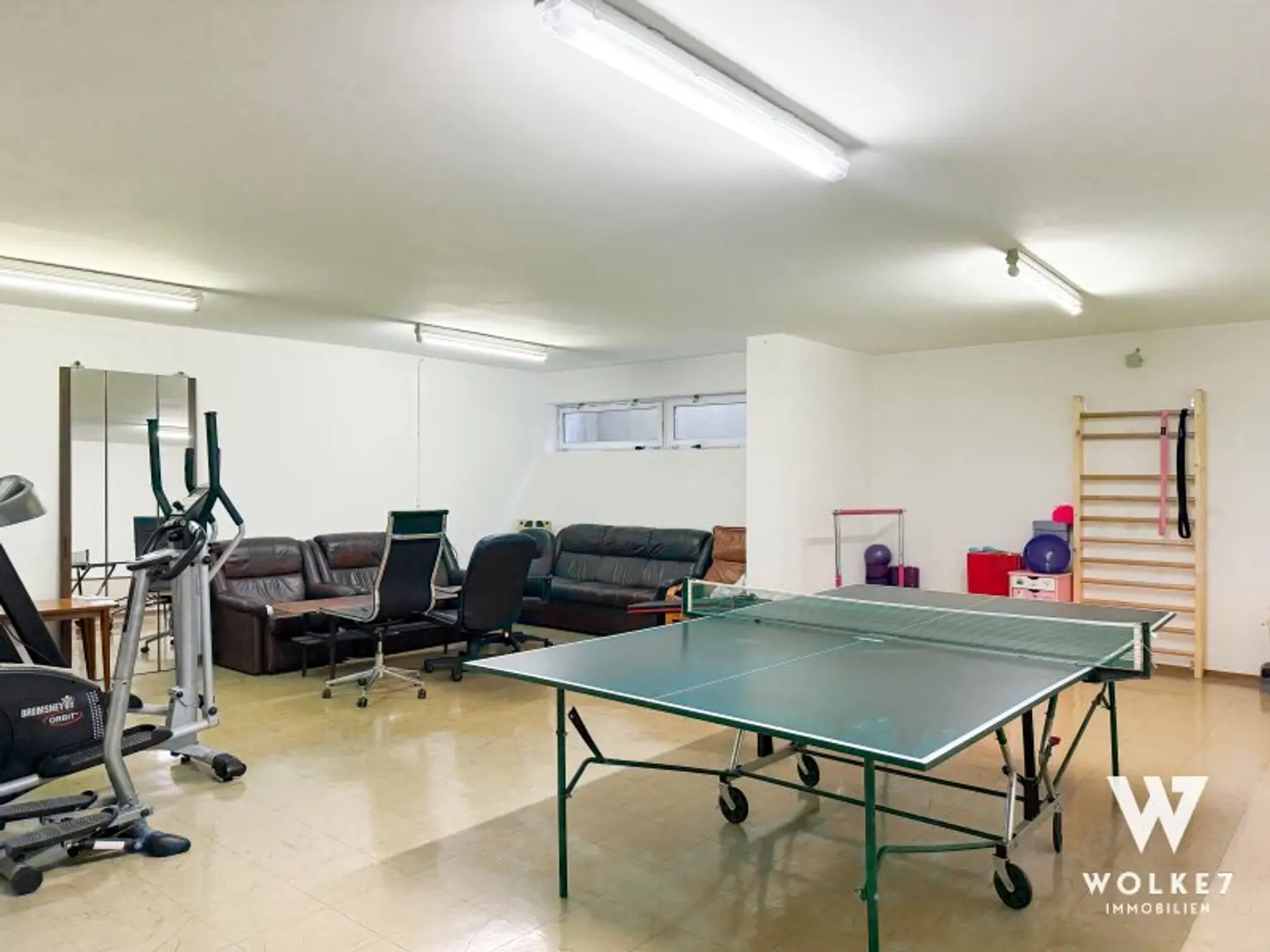 Top-sanierte 3-Zimmer-Wohnung mit Loggia, Sauna & Fitnessraum in 1130 Wien I Nähe U4