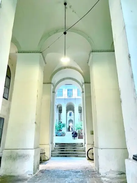 WOHNEN im 7-ten HIMMEL - INNENSTÄDTISCHE EigentumsWohnung - ELEGANTE Klassische Wiener-Altbau-Wohnung mit 2-Zimmern in Top Lage am SPITTELBERG - DURCHHAUS!