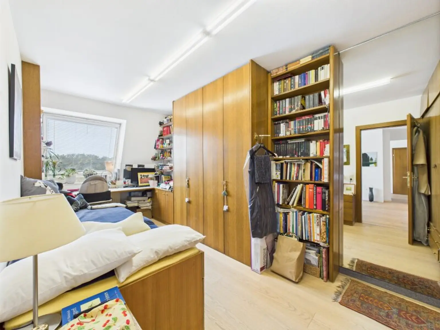3-Zimmer Dachgeschosswohnung im 18. Bezirk mit Wienblick & zwei Garagenplätzen