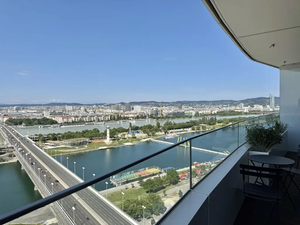 All in Miete - Doorman, Gym, Pool UND den schönsten Ausblick auf Stephansdom, Prater & Neue Donau