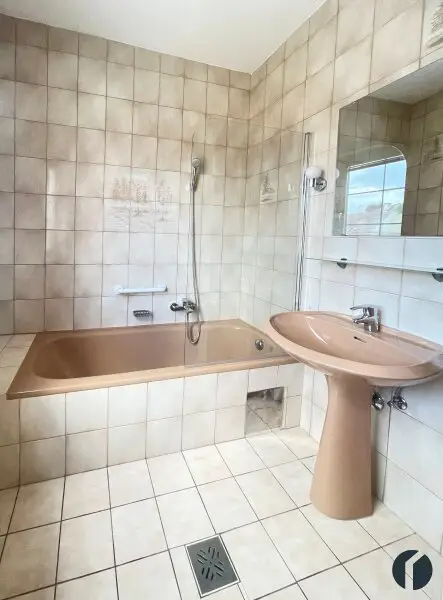 Bad mit Wanne