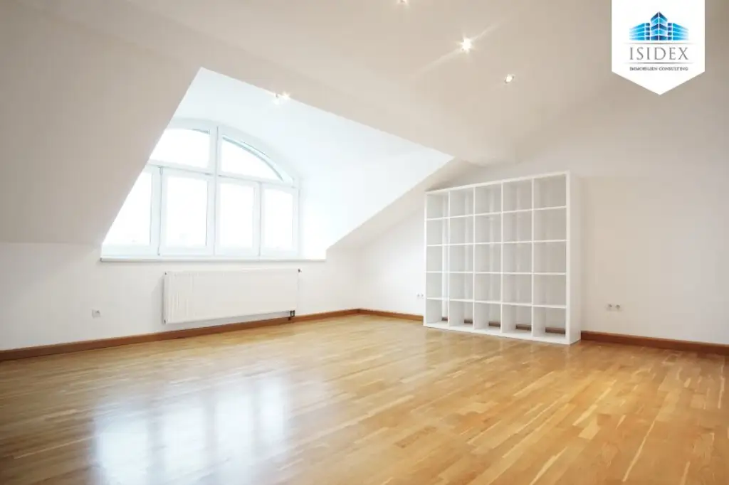 **NEU** Top ausgestattete 3-Zimmer DG-Maisonetten-Wohnung mit großzügiger TERRASSE und SAUNA! Perfekte Lage!!