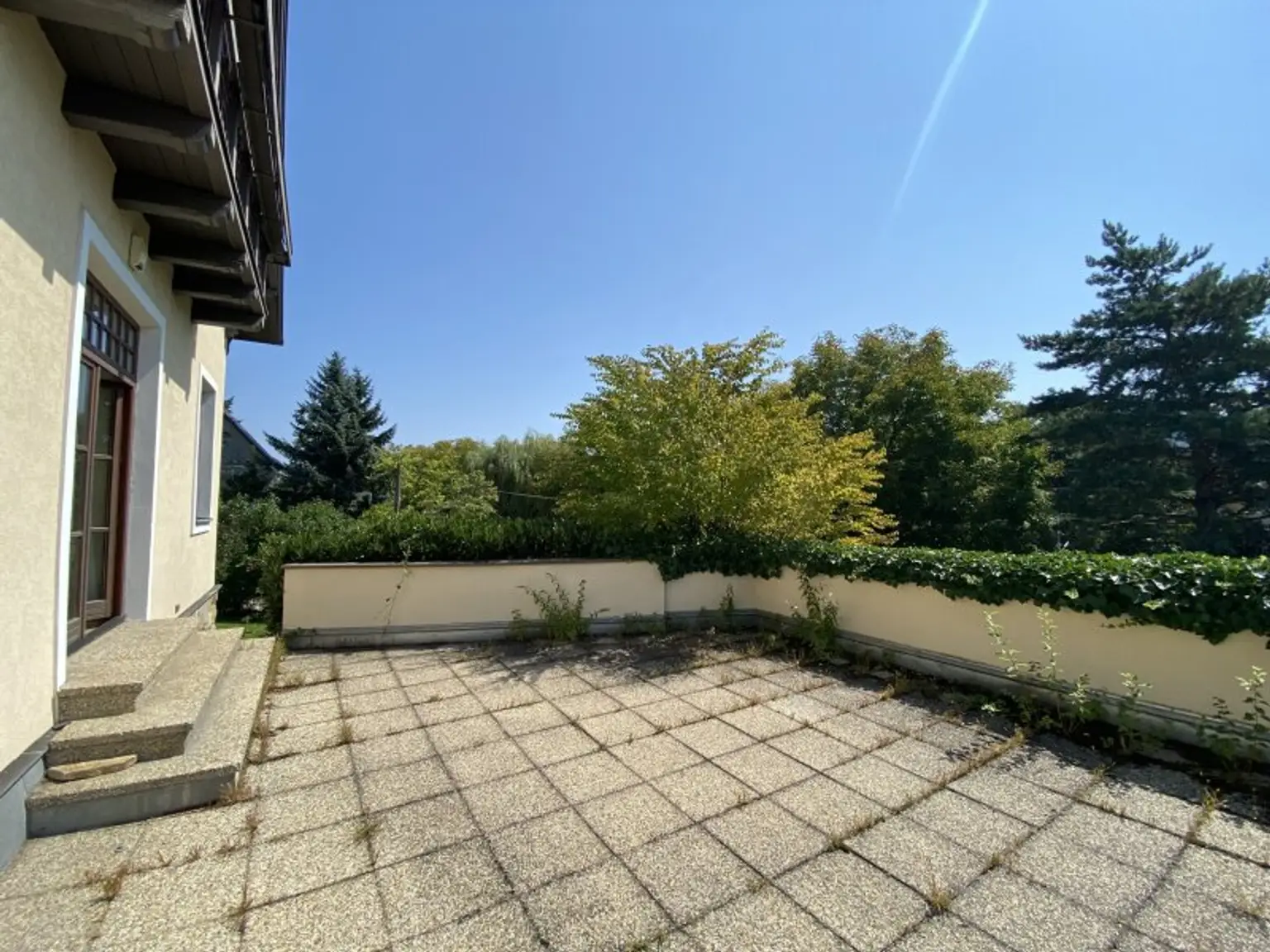 PREISREDUKTION + ALTVILLA + FERNSICHT + SONNIG + schöner GARTEN + PERFEKTE Einteilung!