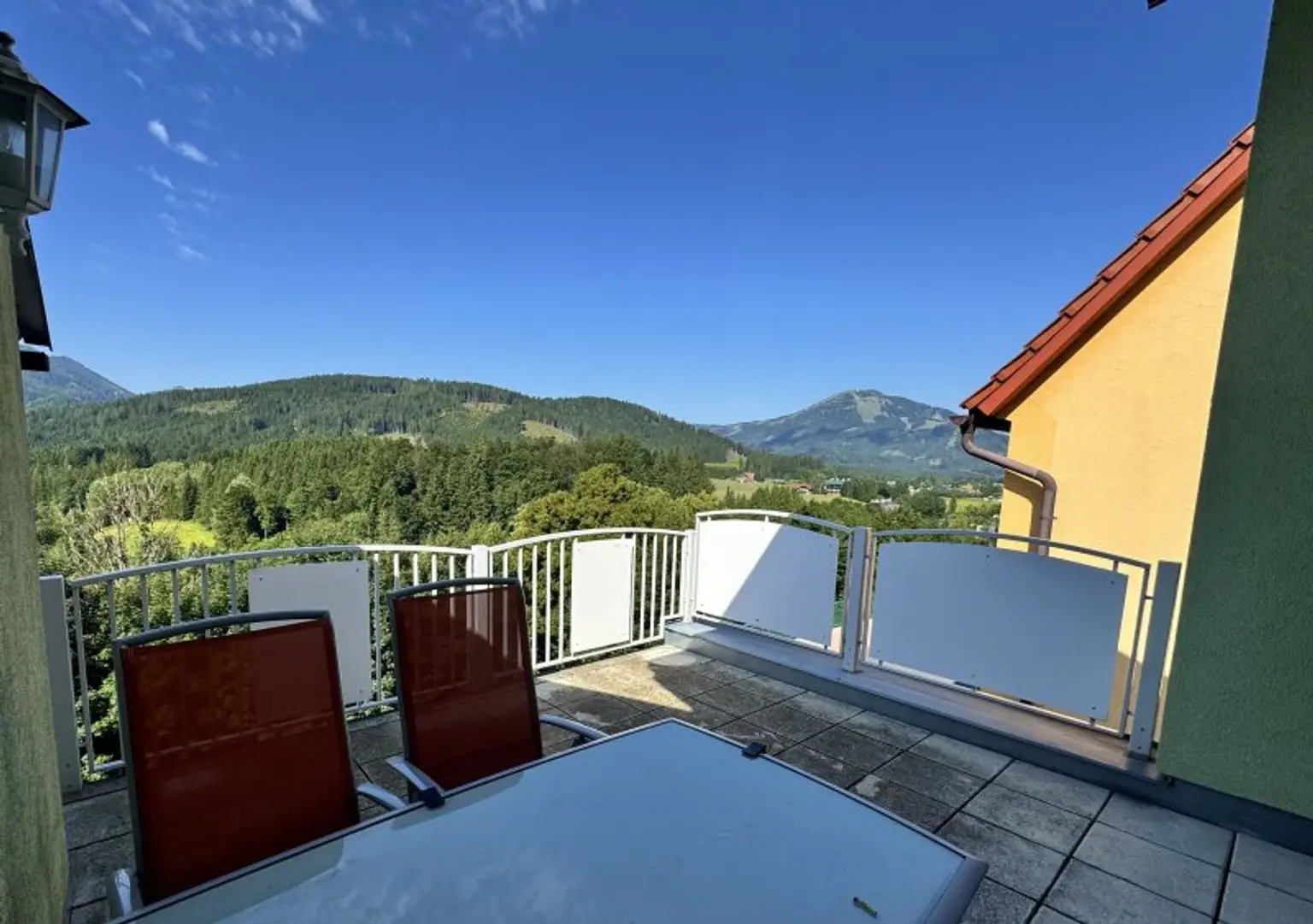 GEPFLEGTES WOHNHAUS - AUCH ALS FERIENDOMIZIL NUTZBAR