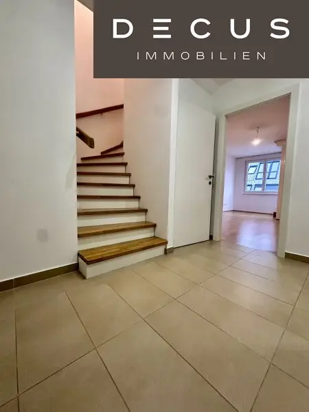 SONNENUNTERGANG UND URLAUBSGEFÜHL MITTEN IN DER STADT