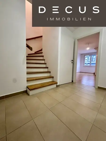 SONNENUNTERGANG UND URLAUBSGEFÜHL MITTEN IN DER STADT