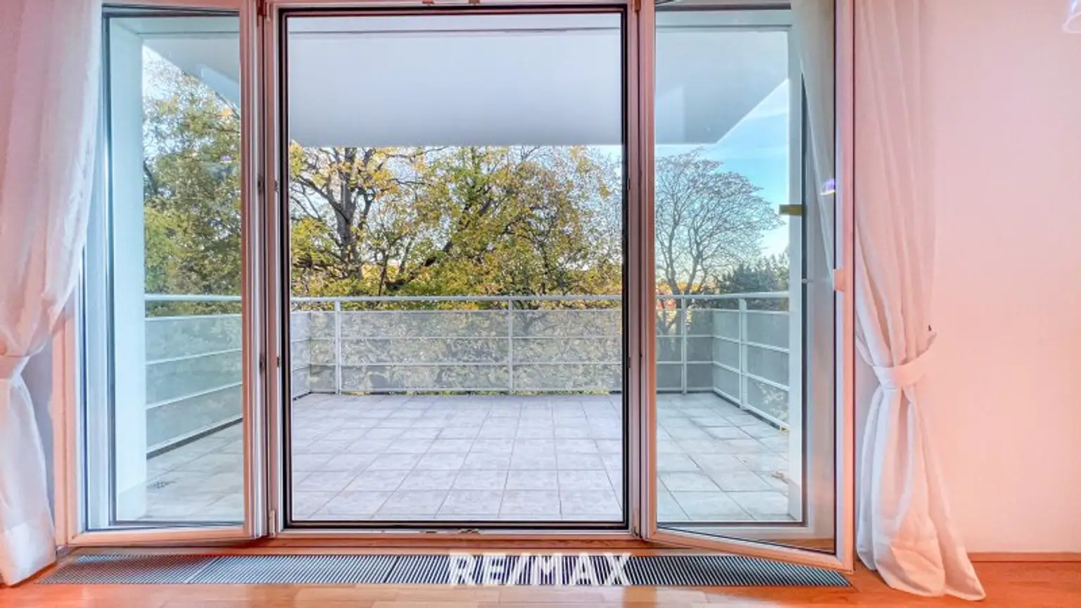 Exklusive 3-Zimmer-Wohnung mit großer Terrasse und Grünblick