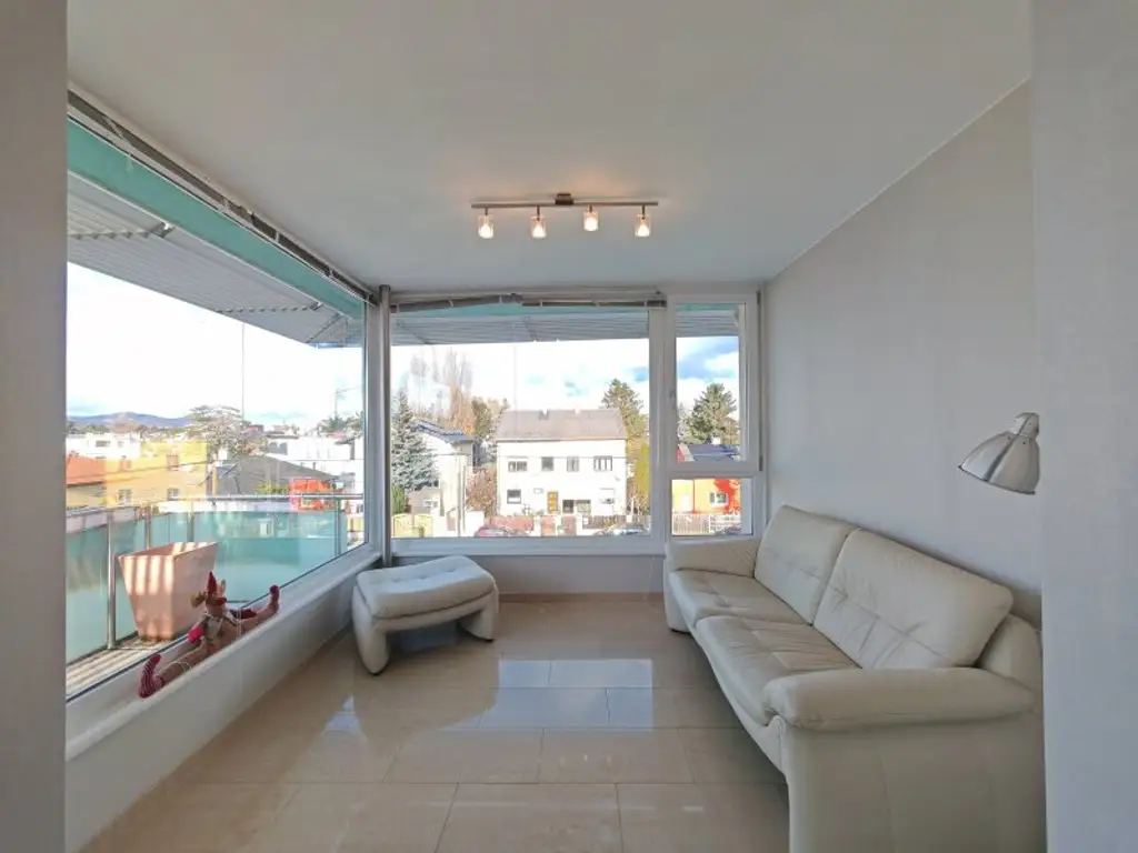 In absoluter Ruhelage bei der alten Donau, komplett möbliert