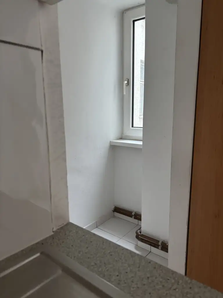 Großzügig geschnittene 3 Zimmer Wohnung in Toplage 1100 Wien Fussgängerzone !