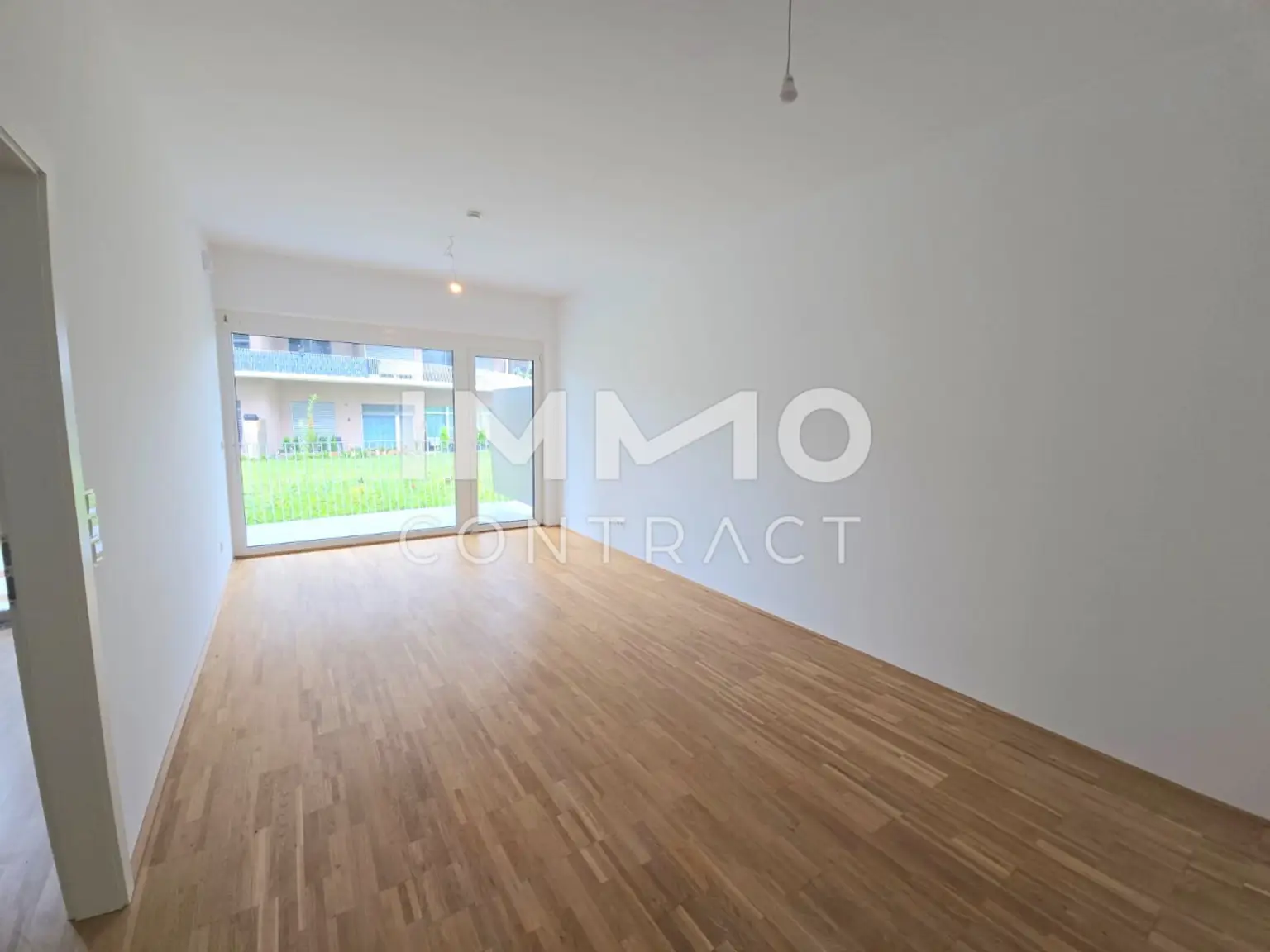 STRASSGANGER Straße 380c : Neuwertige 2 Zimmer- Wohnung mit großem Balkon - Straßganger Straße 380 c - Top 01c