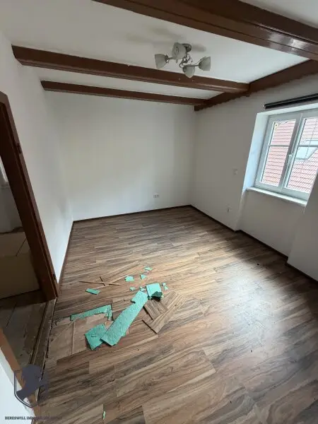 Charmantes Presshaus mit historischem Weinkeller & Entwicklungspotenzial – seltene Gelegenheit!