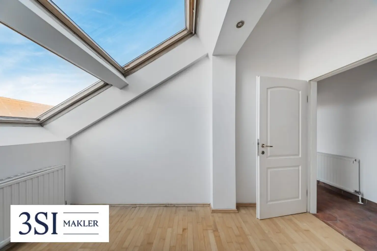 Klausgasse 46: Lichtdurchflutete 2,5-Zimmer-Dachgeschoßwohnung im Herzen des 16. Bezirks