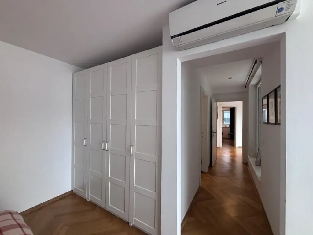 Dachterrassenwohnung ohne Dachschrägen – Erstklassige Lage nahe Börse und Rudolfsplatz