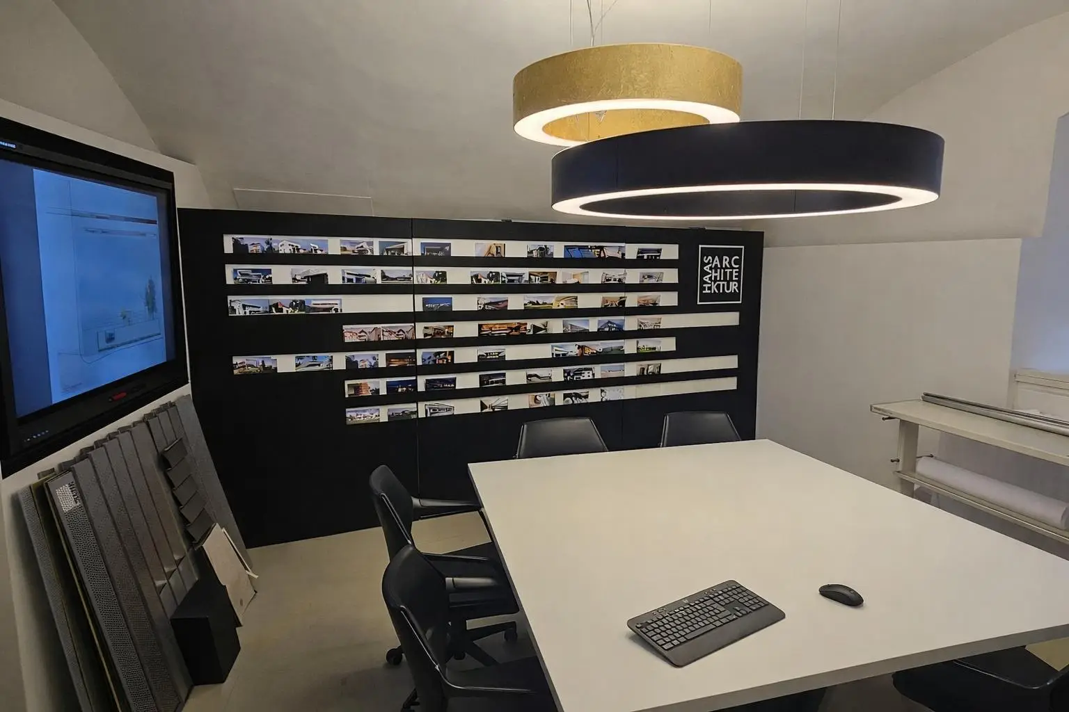 Büro 04