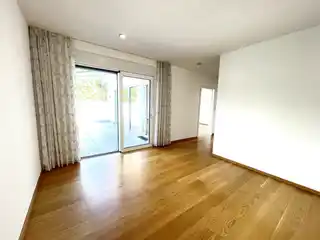 Schlafzimmer (mit Zugang zur Dachterrasse)