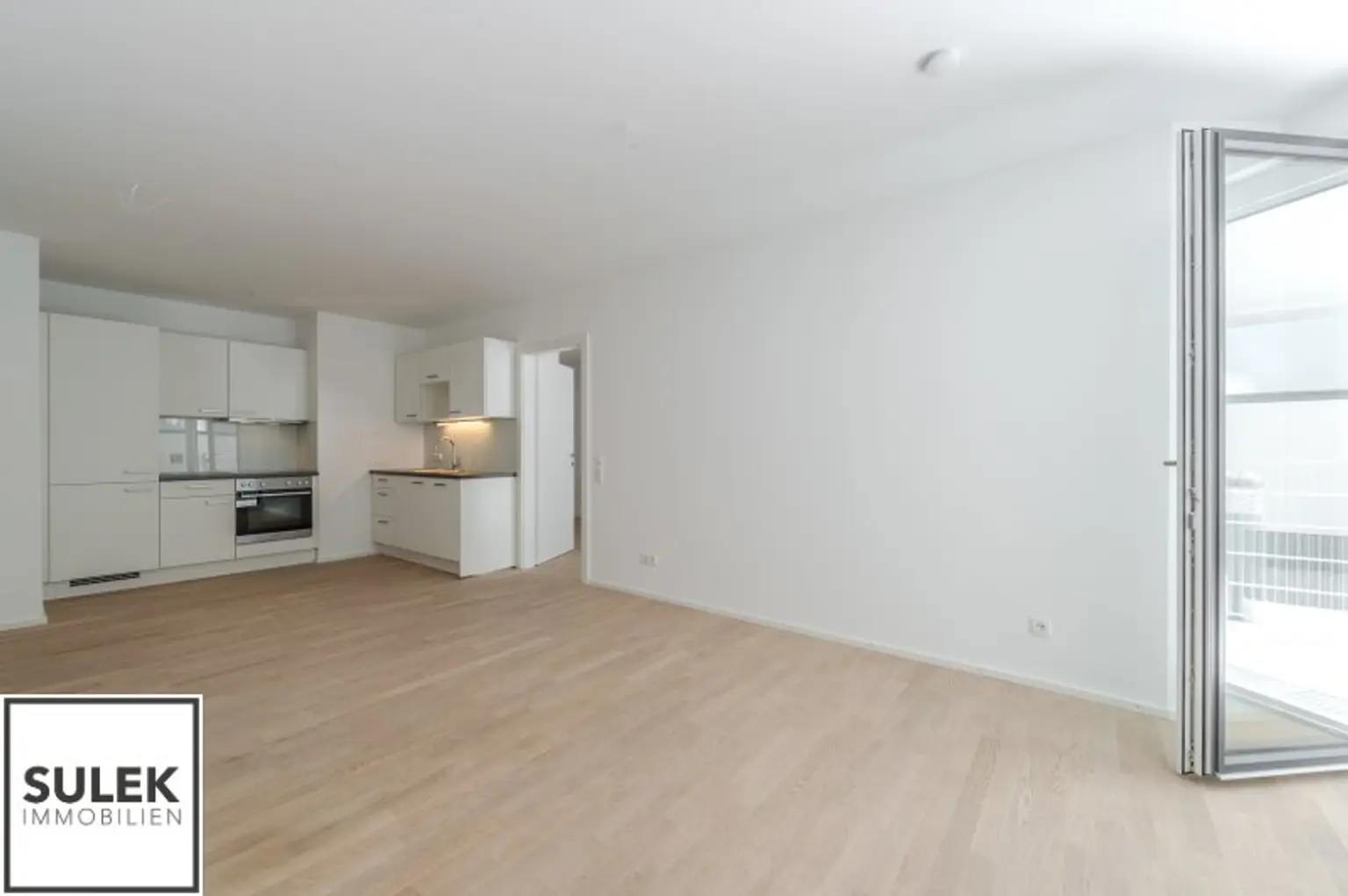 Ab Mitte Dezember  verfügbar ~ moderne 3 Zimmer Neubauwohnung mit Innenhof-Terrasse in beliebter Lage ~ Kaiserstraße U6 nähe!
