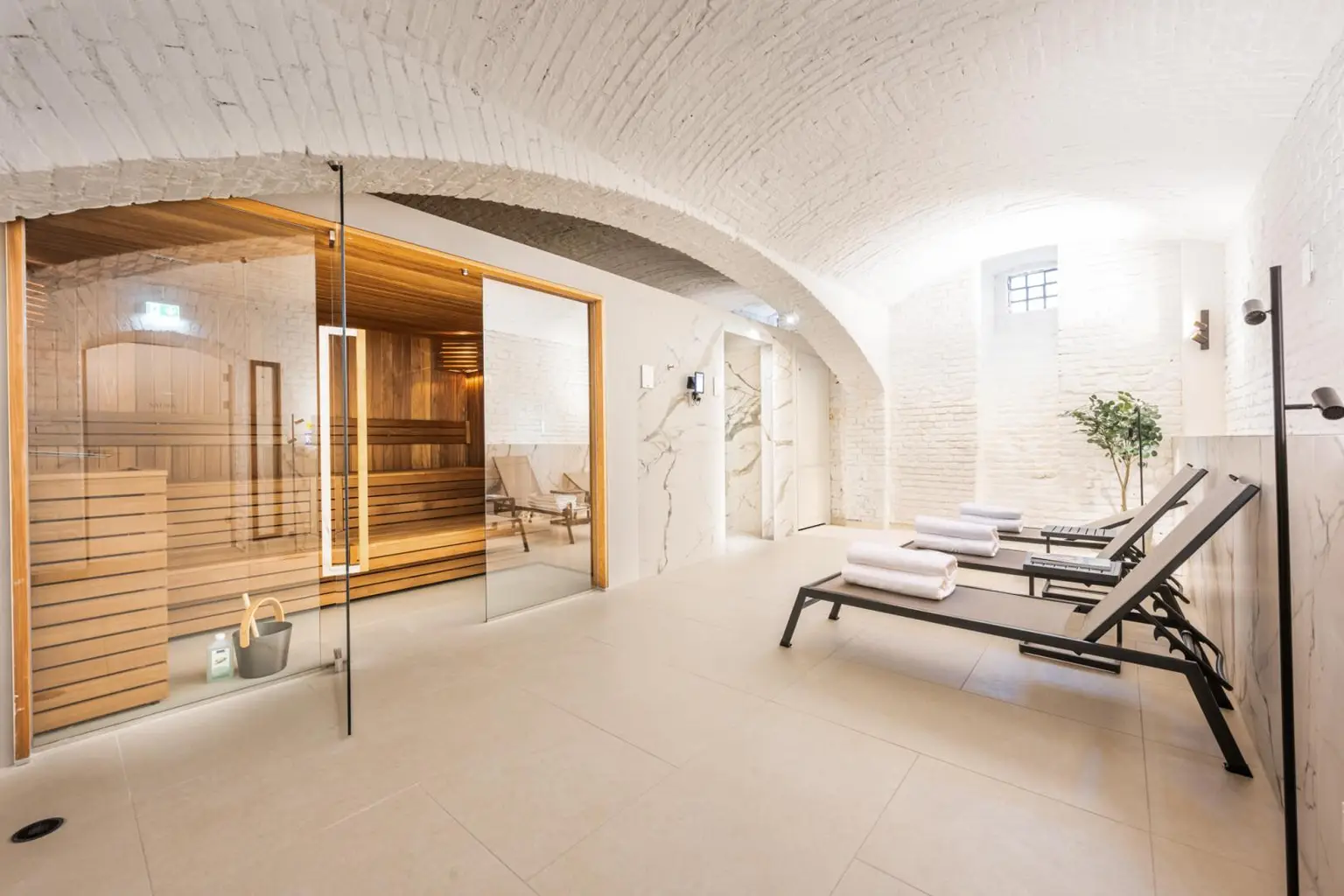 SMALL SMART GLORIOUS *41 m² Wohnung + Balkon