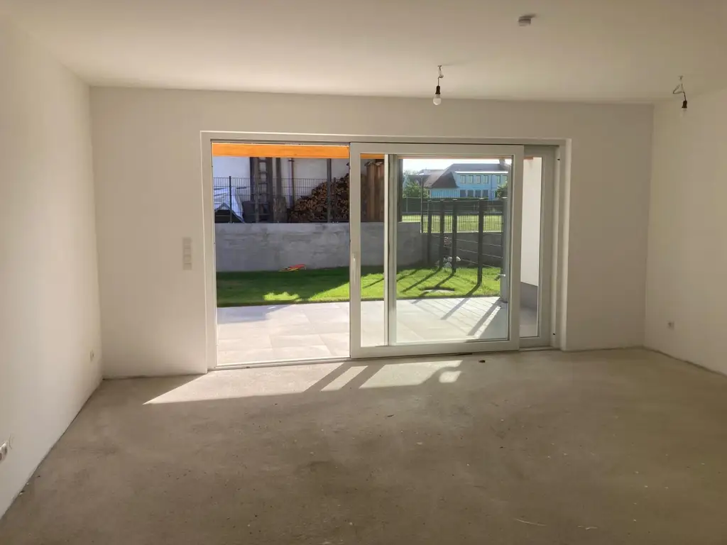 "Helle 3-Zimmer-Eigentum mit Loggia, Terrasse und Eigengarten"