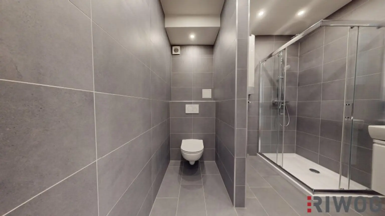 ERSTBEZUG nach Sanierung I Komfortable 3 Zimmer Wohnung I Inkl. Tischler-Küche mit Siemens Geräten