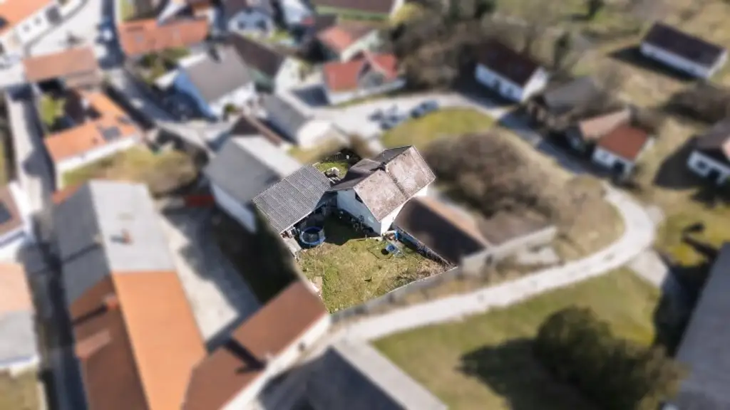 Potentialreiches Haus mit spitzen Weinkellerröhren in Groß-Schweinbarth