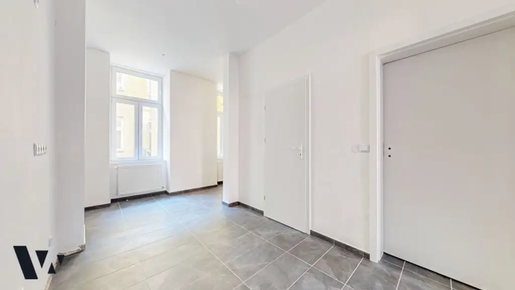 NEU RENOVIERTE 3-ZIMMER-ALTBAUWOHNUNG | HOFRUHELAGE