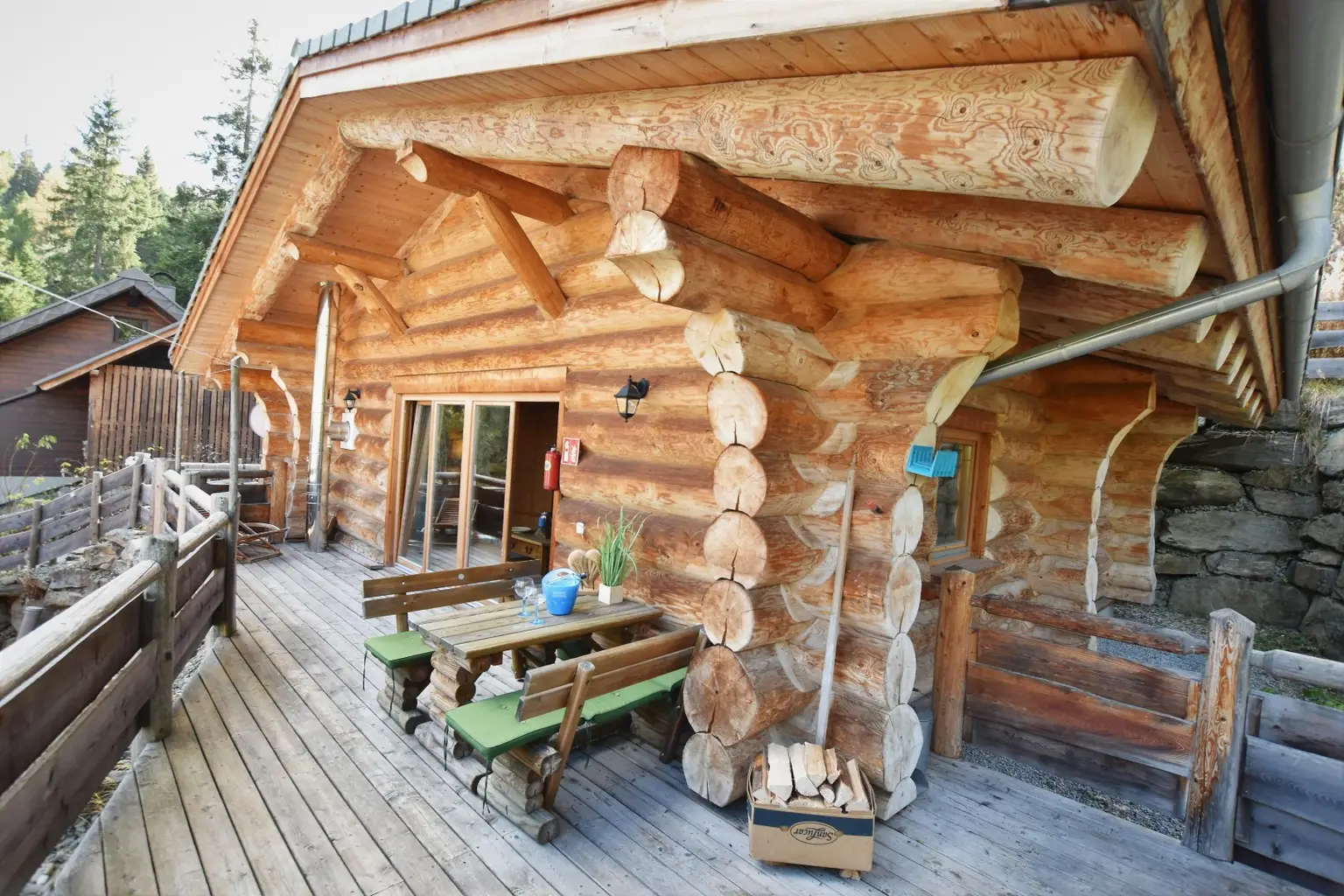 Rendite trifft Lifestyle - CHALET LITTLE BADGER -  eins mit der Natur, Luxus inklusive