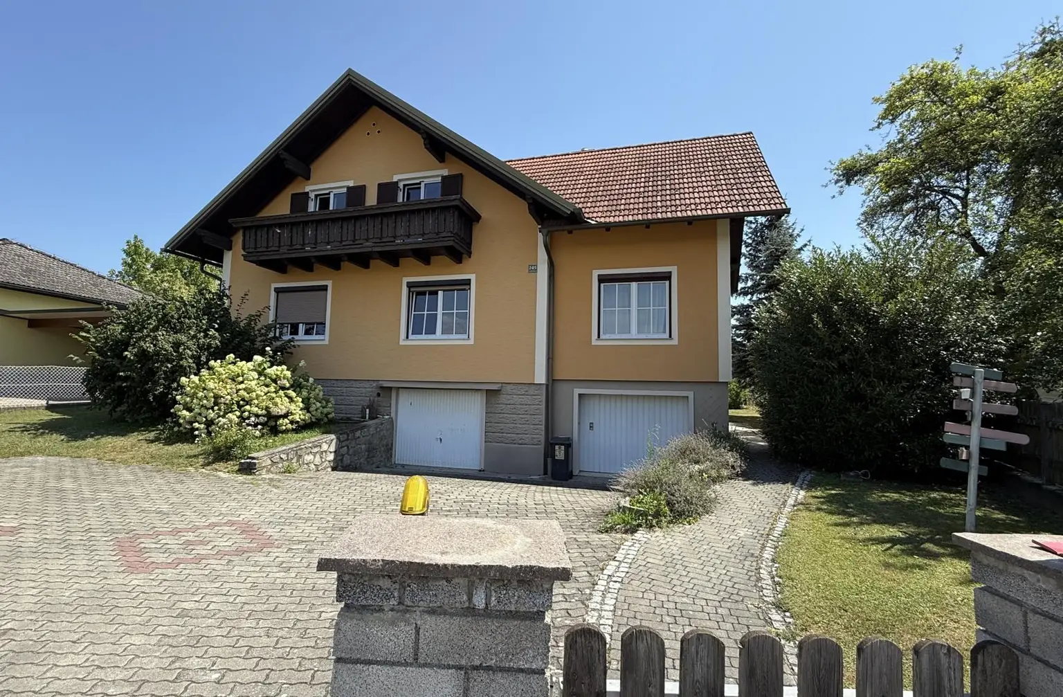 großzügiges Einfamilienhaus in einer Sackgasse