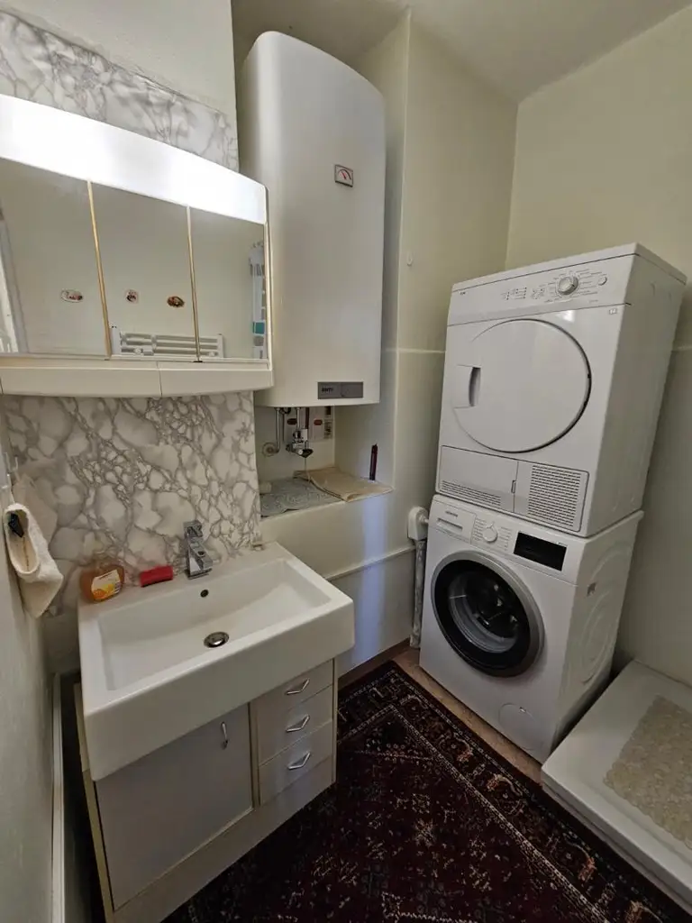 Eigentumswohnung nahe Zentrum, Krankenhaus