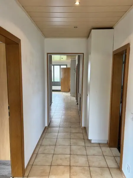 ** FAMILYS BEST **   Reinersdorf !! Bungalow mit ca. 122 m2 Wfl. in ruhiger, idyllischer Ortsrandlage mit ca. 1.200 m2 Eigengrund !!